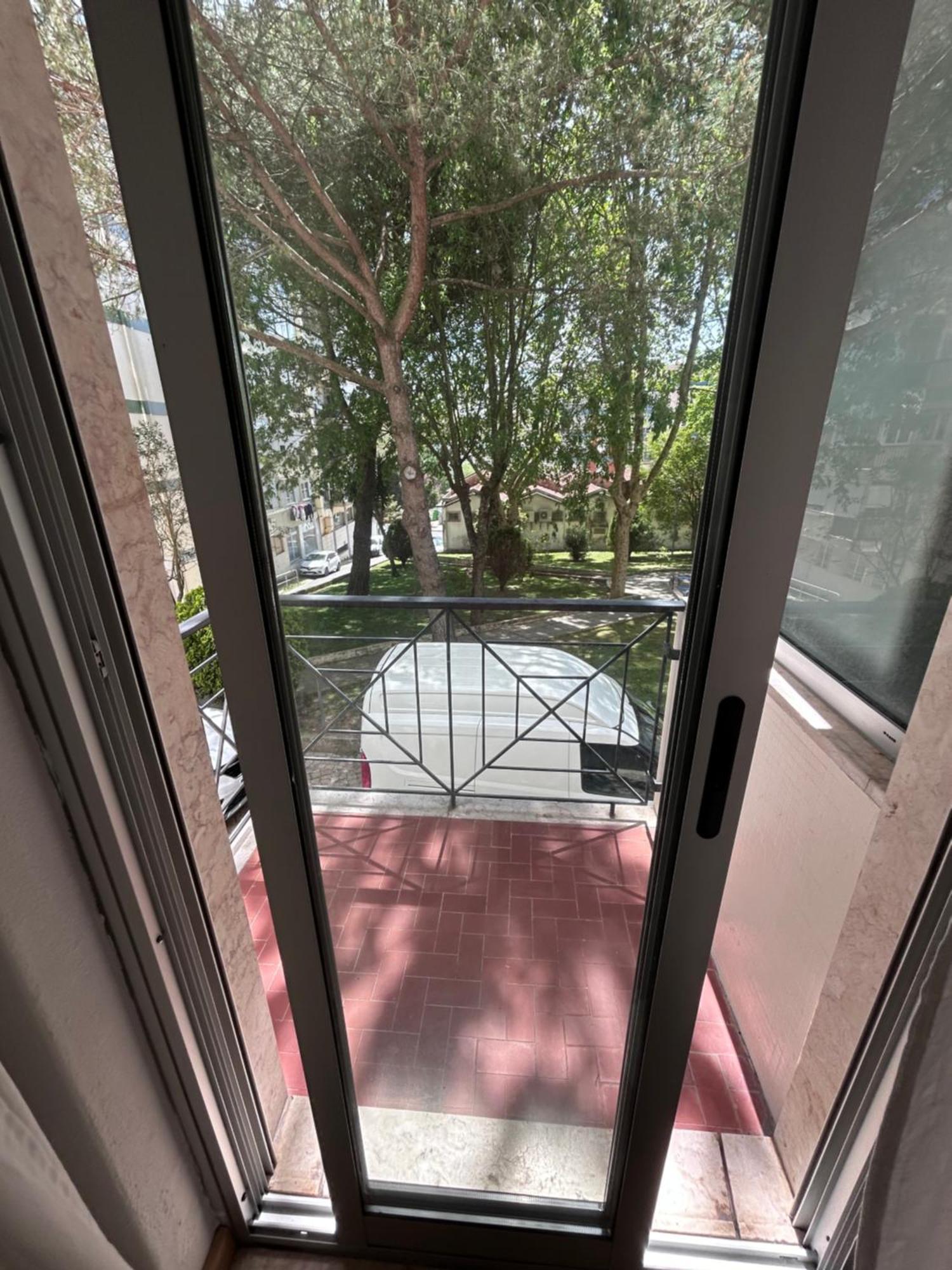 Apartamento Acolhedor Em Queluz Exterior photo